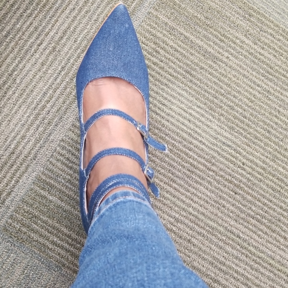 Gorgeous denim heels!